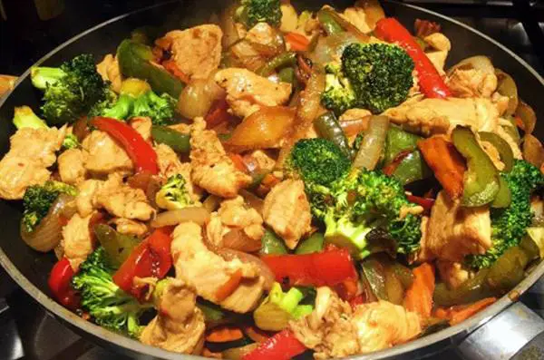 Frango com Legumes Assados Low Carb